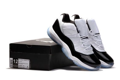 Air Jordan Retro 11 (XI) Low White Black Dark