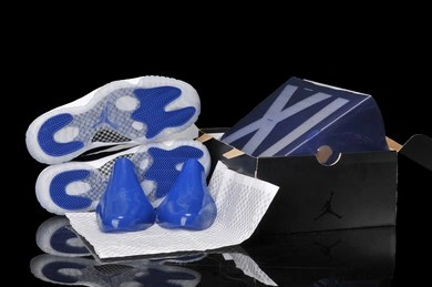 Air Jordan Retro 11 (XI) Space Jam