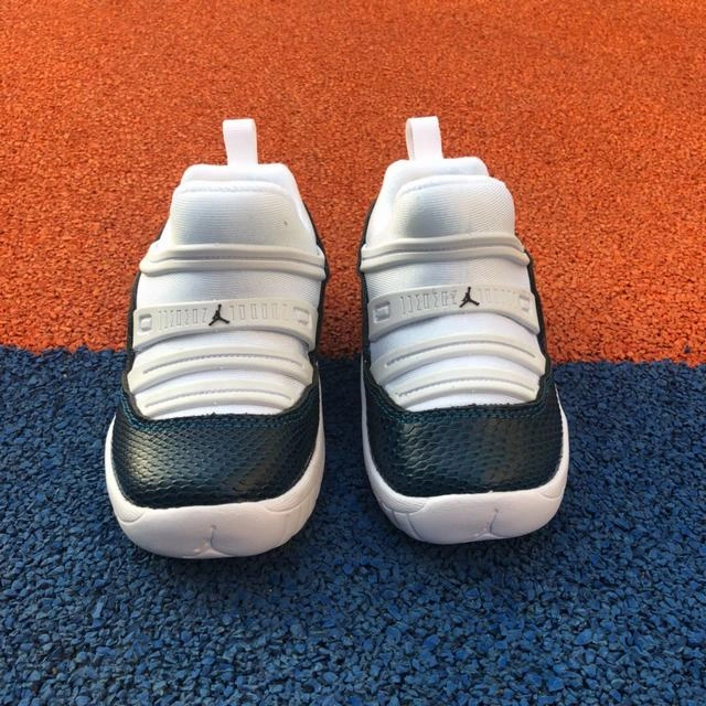 Air Jordan XI (11) Kids-19