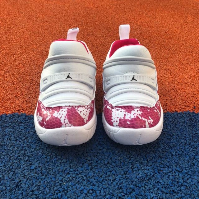 Air Jordan XI (11) Kids-20