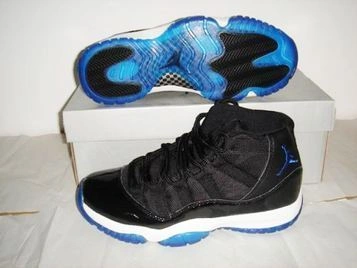 Air Jordan XI (11) Retro-12