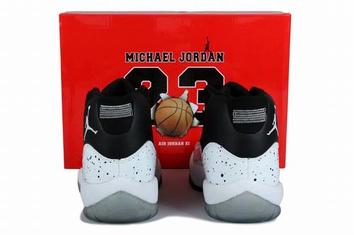 Air Jordan XI (11) Retro Black White