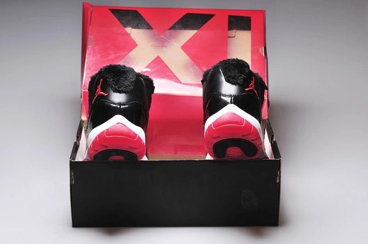 Air Jordan XI (11) Retro fur Bred Black White