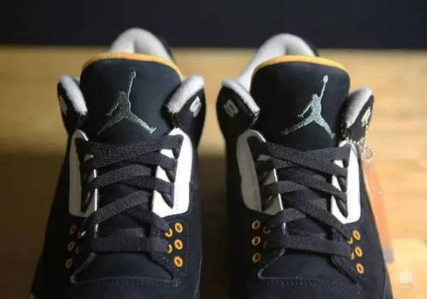 Air Jordan x Max Atmos Pack-1
