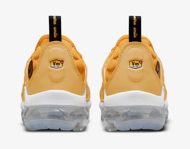 Air VaporMax Plus Go The Extra Smile