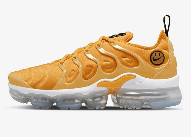 Air VaporMax Plus Go The Extra Smile