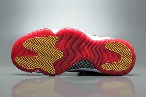 Air jordan velvet low “NIGHT MAROON”