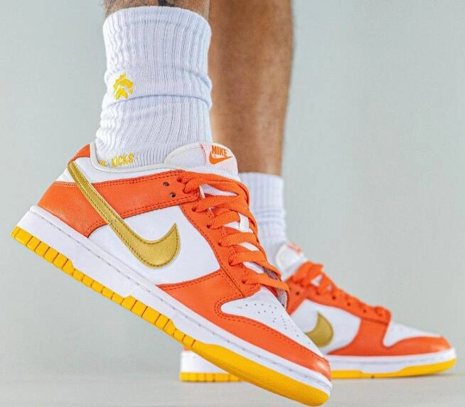 Affordable Dunk Low WMNS University Gold