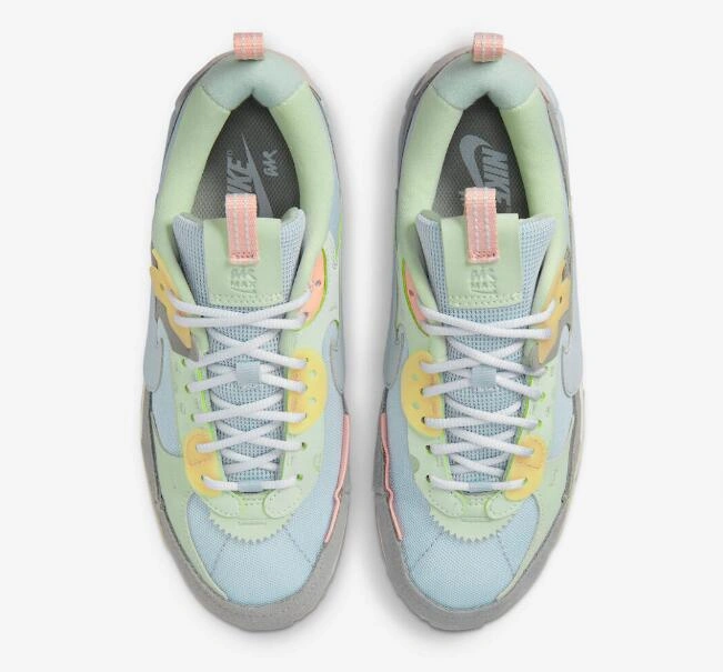 Nike Air Max 90 Futura