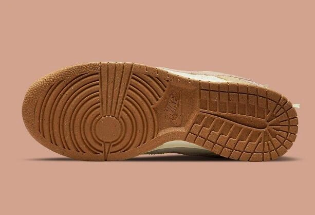 Nike Dunk Low Corduroy