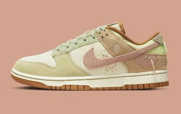 Nike Dunk Low Corduroy