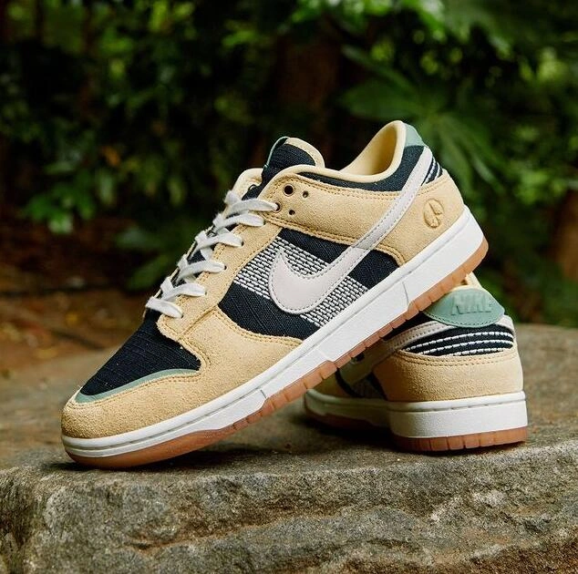 Nike Dunk Low Rooted in Peace