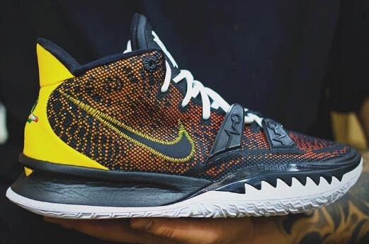 Nike Kyrie 7 Raygun-1