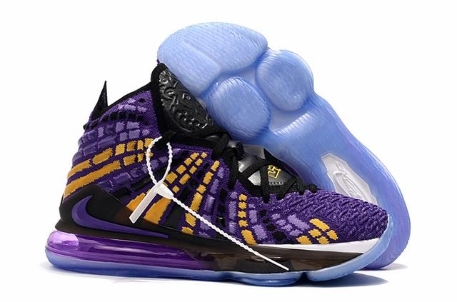 Nike LeBron 17-4
