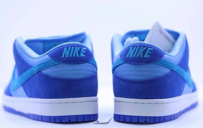 Nike SB Dunk Low Blue Raspberry