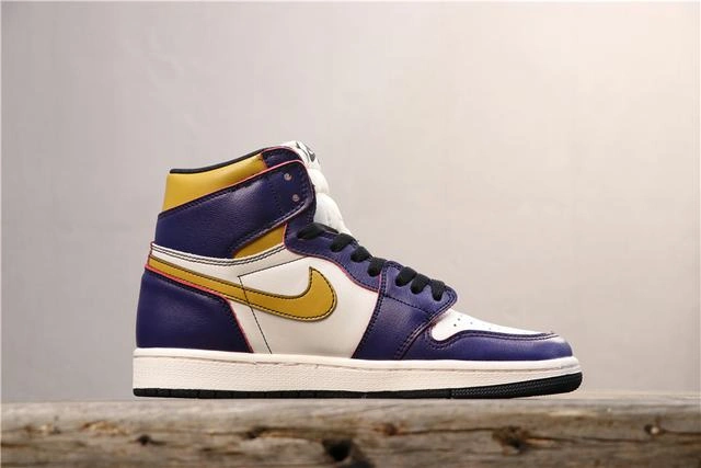 NikeSB x AirJordan1 High OG Court Purple