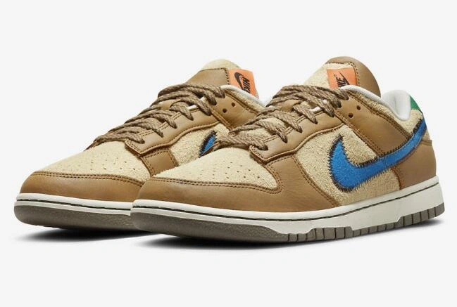 Size x Nike Dunk Low