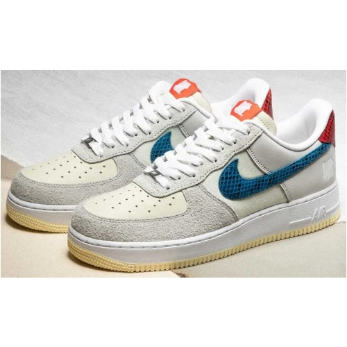 UNDEFEATED x Nike Air Force 1 Low 5 On IT