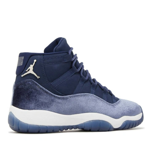 Wmns Air Jordan 11 Midnight Navy Velvet