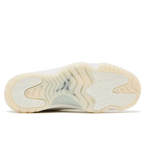 Wmns Jordan 11 Retro Pearl   Grand Finale