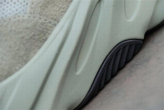 YEEZY BOOST 700 SALT