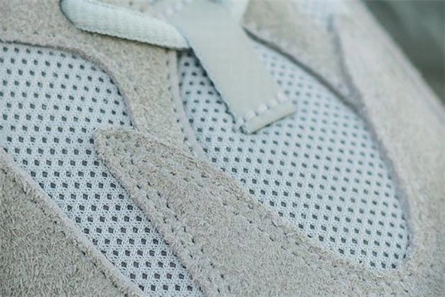 YEEZY BOOST 700 SALT