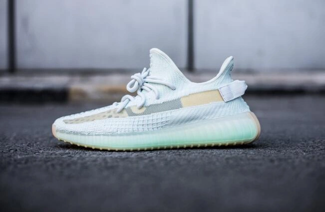 Cheap Yeezy Boost 350 V2 Hyperspace