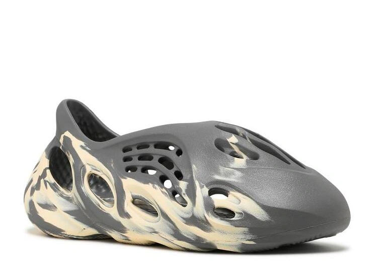 Yeezy Foam Runner MXT Moon Grey