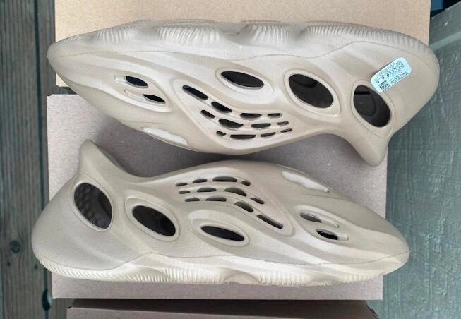 Yeezy Foam Runner Mist