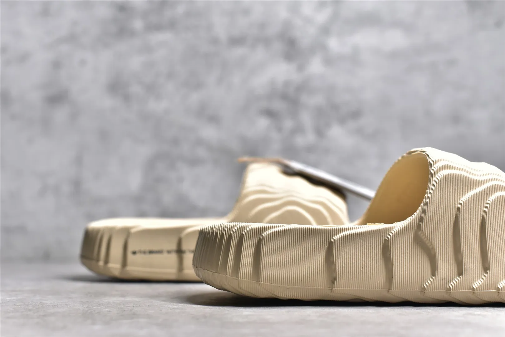 AD Originals Adilette 22 Beige Slides – Adidas Replica Shoes & Rep Sneakers SmoothTexture 470