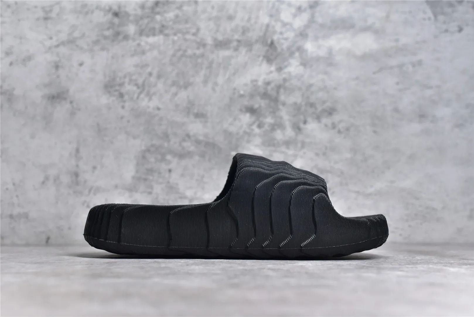 AD Originals Adilette 22 Black Slides – Adidas Replica Shoes & Rep Sneakers Contemporary 469