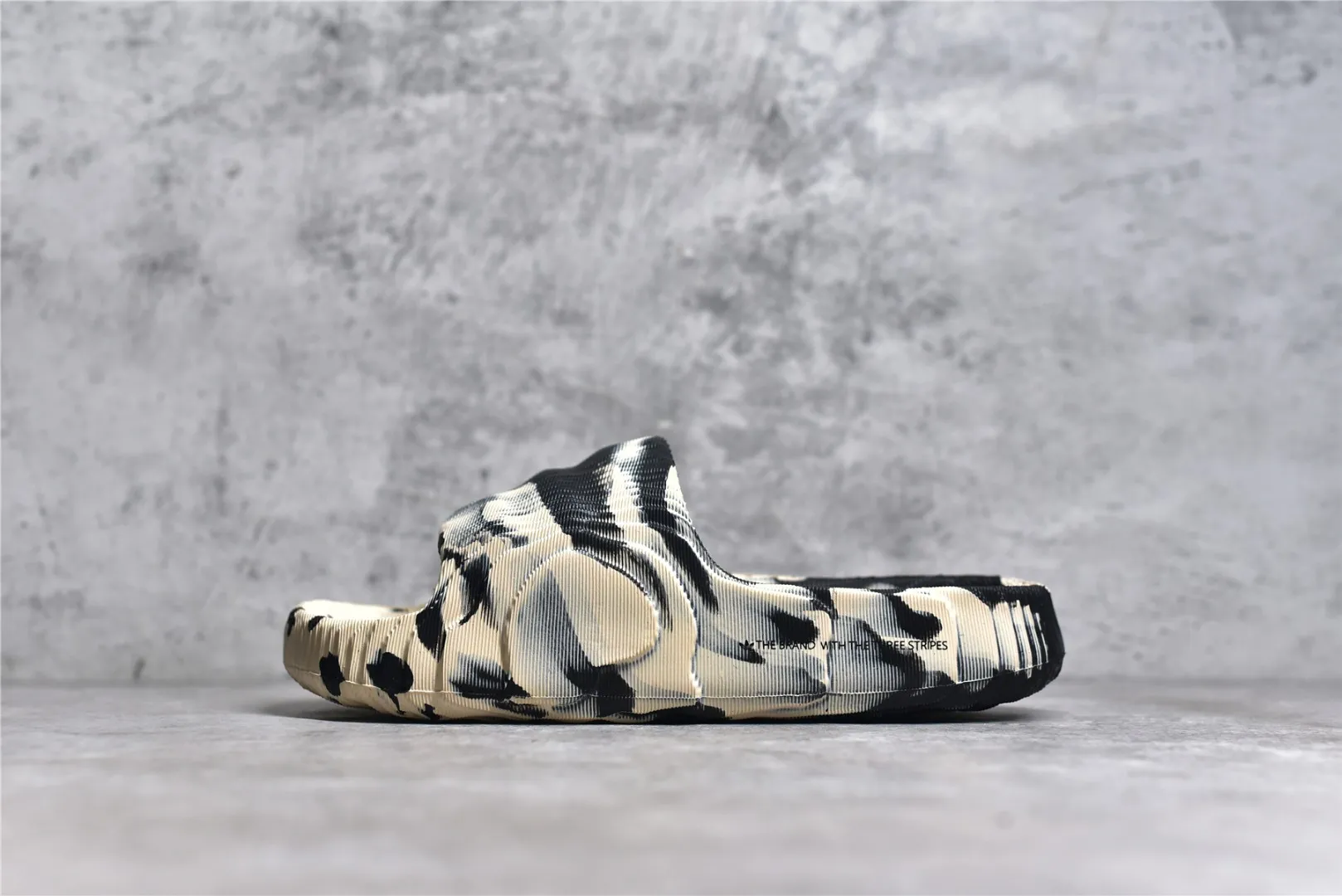 AD Originals Adilette 22 Slide Sandals Black White – Adidas Replica Sneakers and Rep Shoes MoistureWicking 472