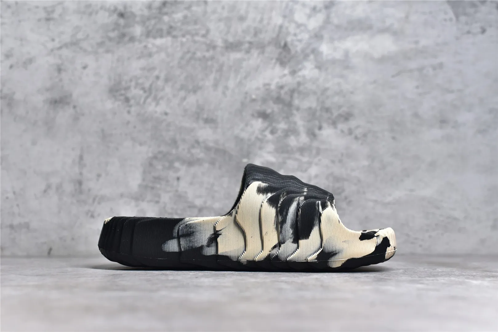 AD Originals Adilette 22 Slide Sandals Black White – Adidas Replica Sneakers and Rep Shoes MoistureWicking 472