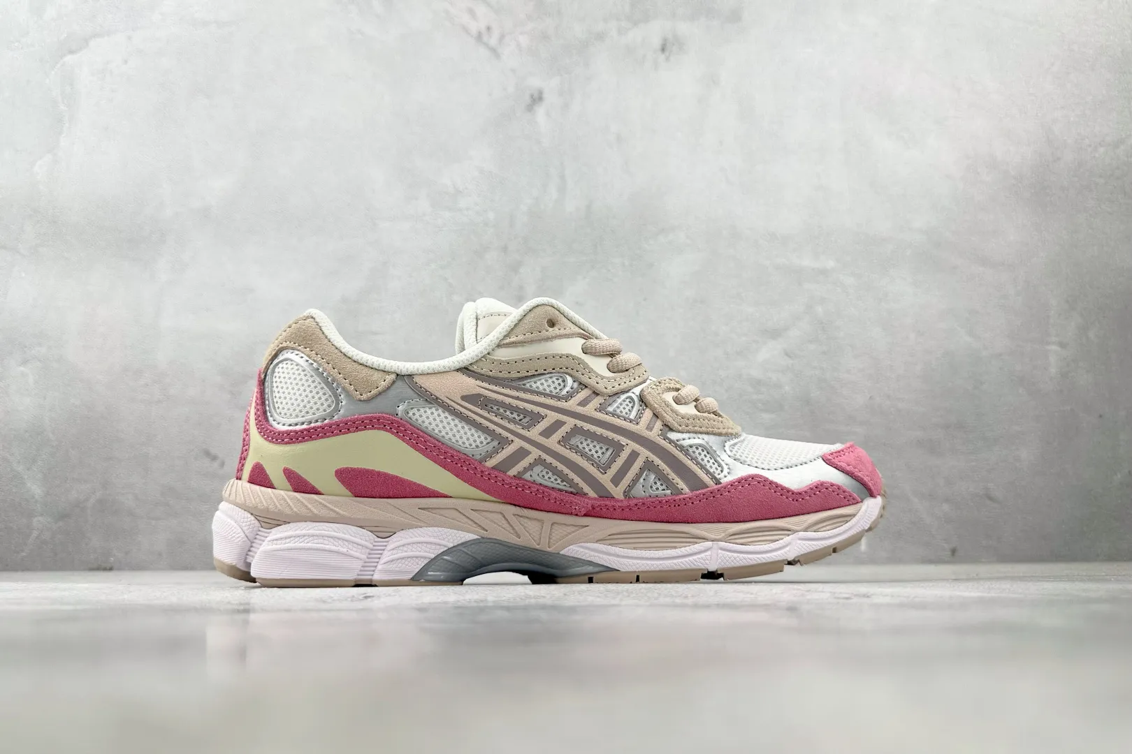 ASICS GEL-NYC Beige Pink High Quality Replica Sneakers – 1:1 ASICS Edition FreshLook 689
