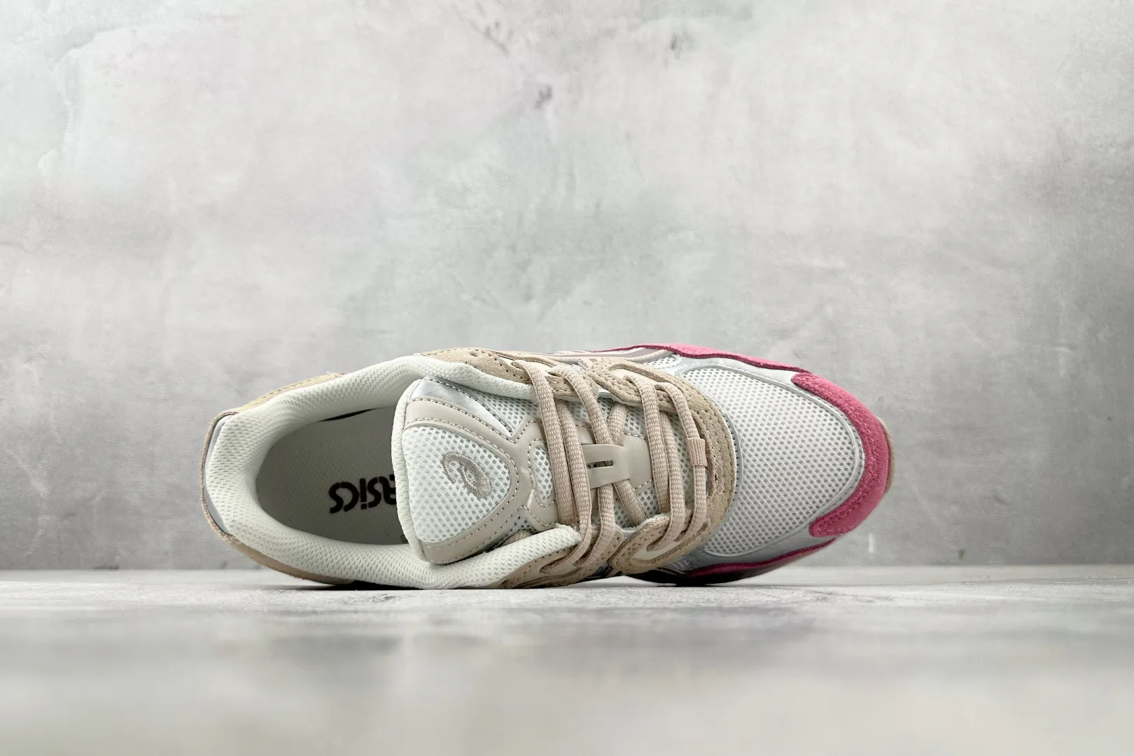 ASICS GEL-NYC Beige Pink High Quality Replica Sneakers – 1:1 ASICS Edition FreshLook 689
