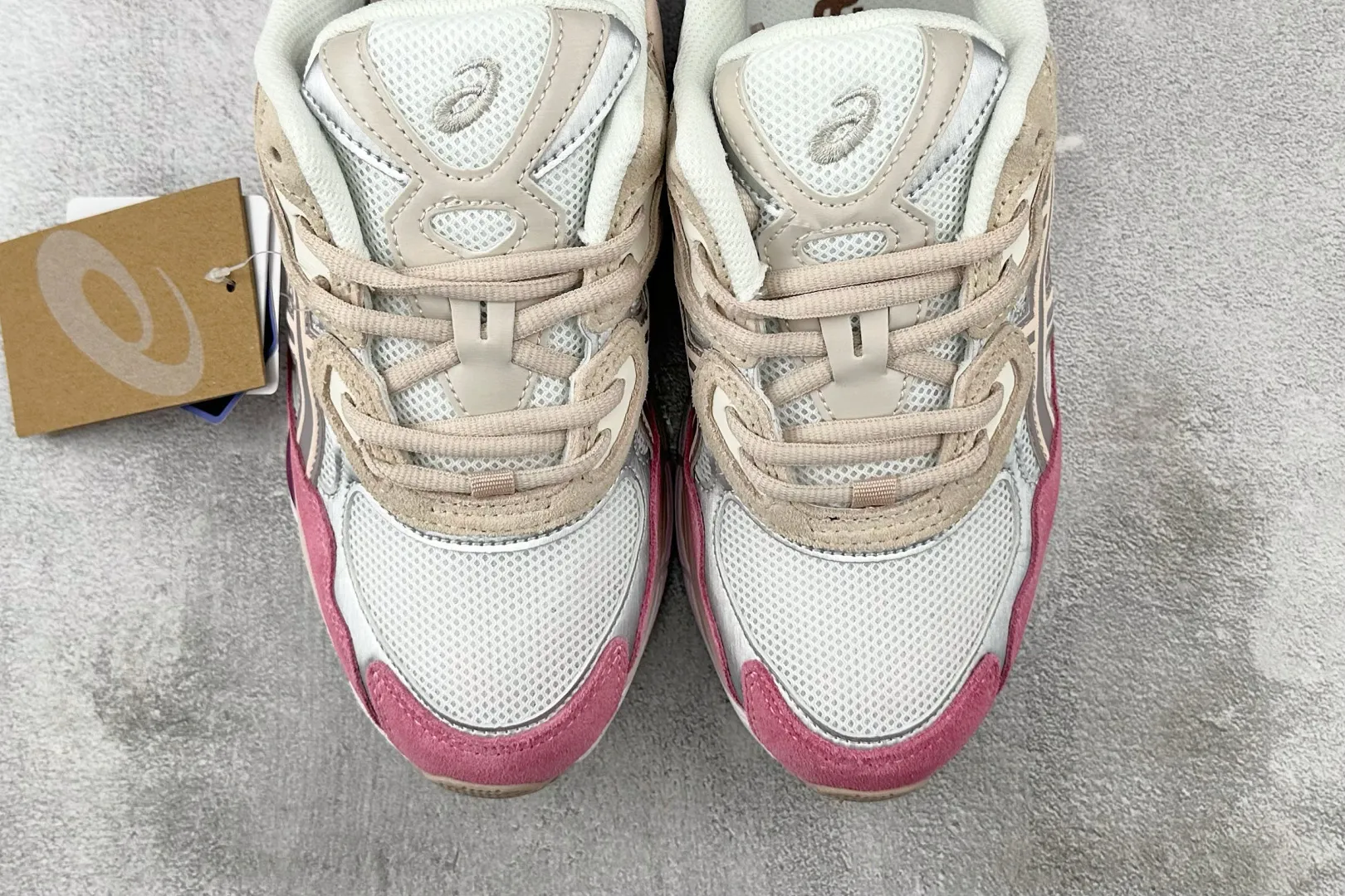 ASICS GEL-NYC Beige Pink High Quality Replica Sneakers – 1:1 ASICS Edition FreshLook 689
