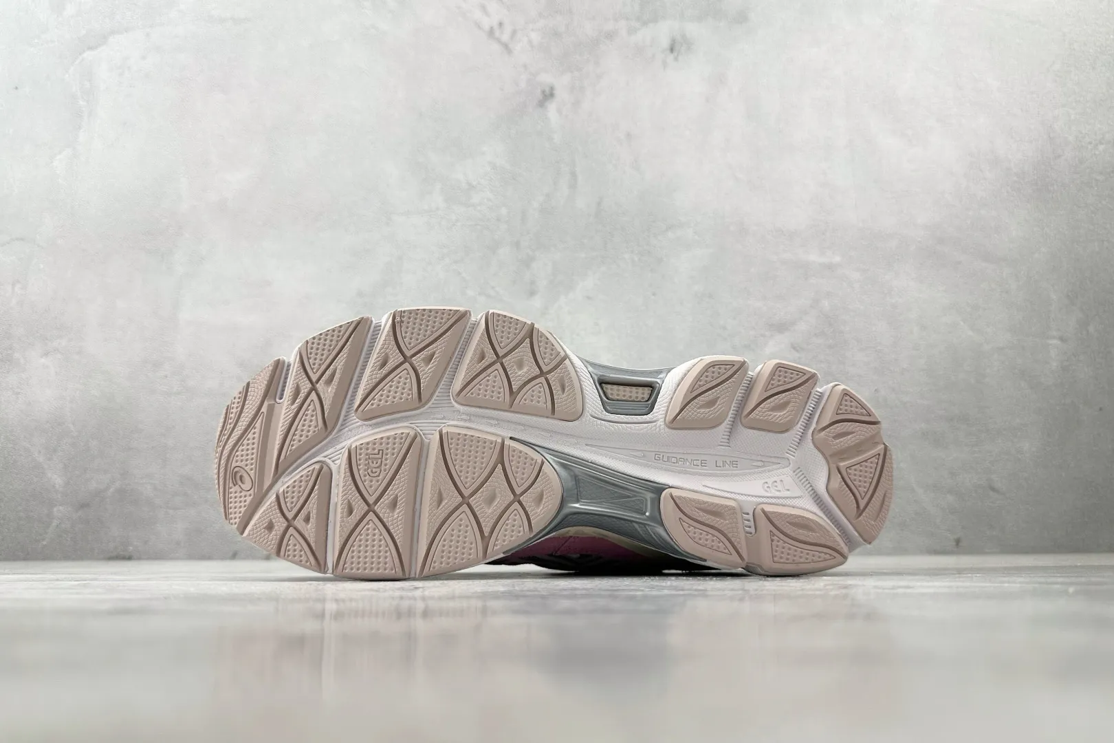 HighPerformance ASICS GEL-NYC Beige Pink Replica Sneakers – High Quality Rep Shoes 674