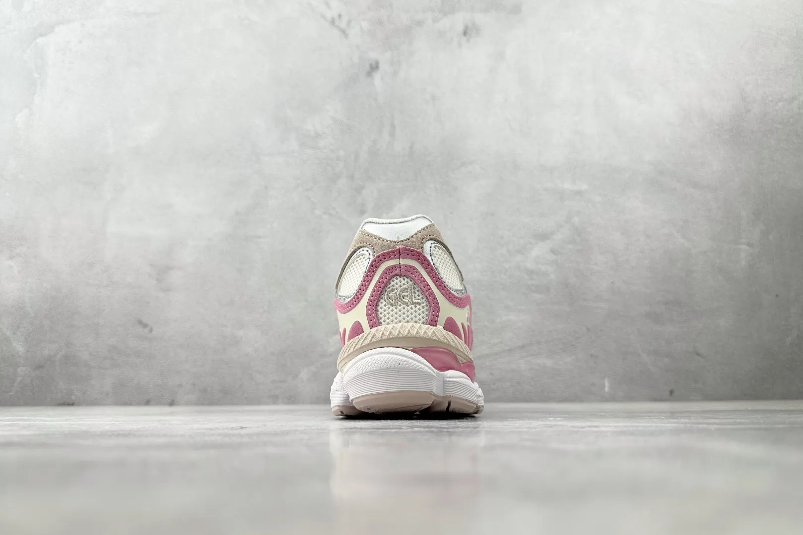 HighPerformance ASICS GEL-NYC Beige Pink Replica Sneakers – High Quality Rep Shoes 674