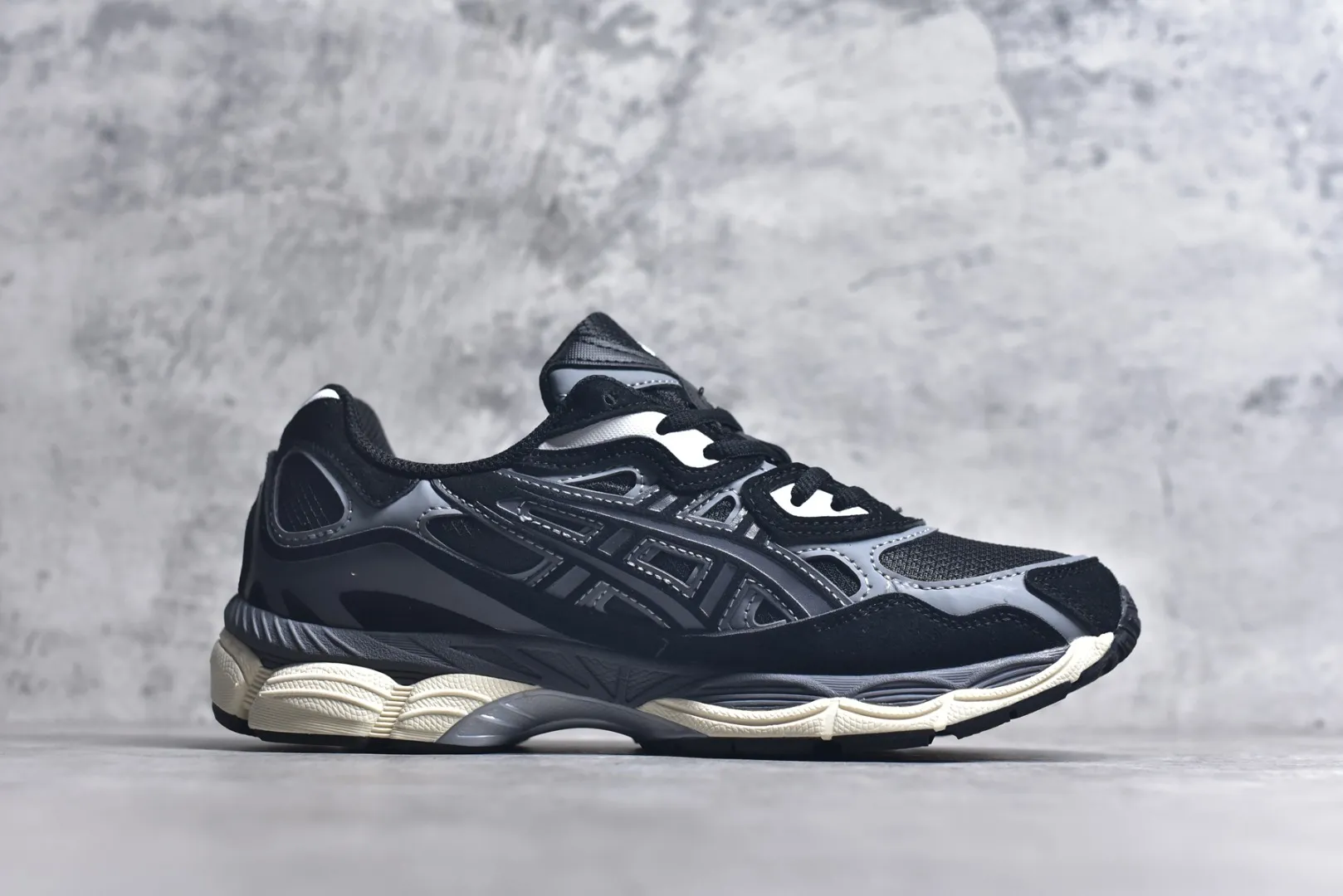 Compact ASICS GEL-NYC Black Low Top Replica Sneakers with High Quality Rep Shoes 643