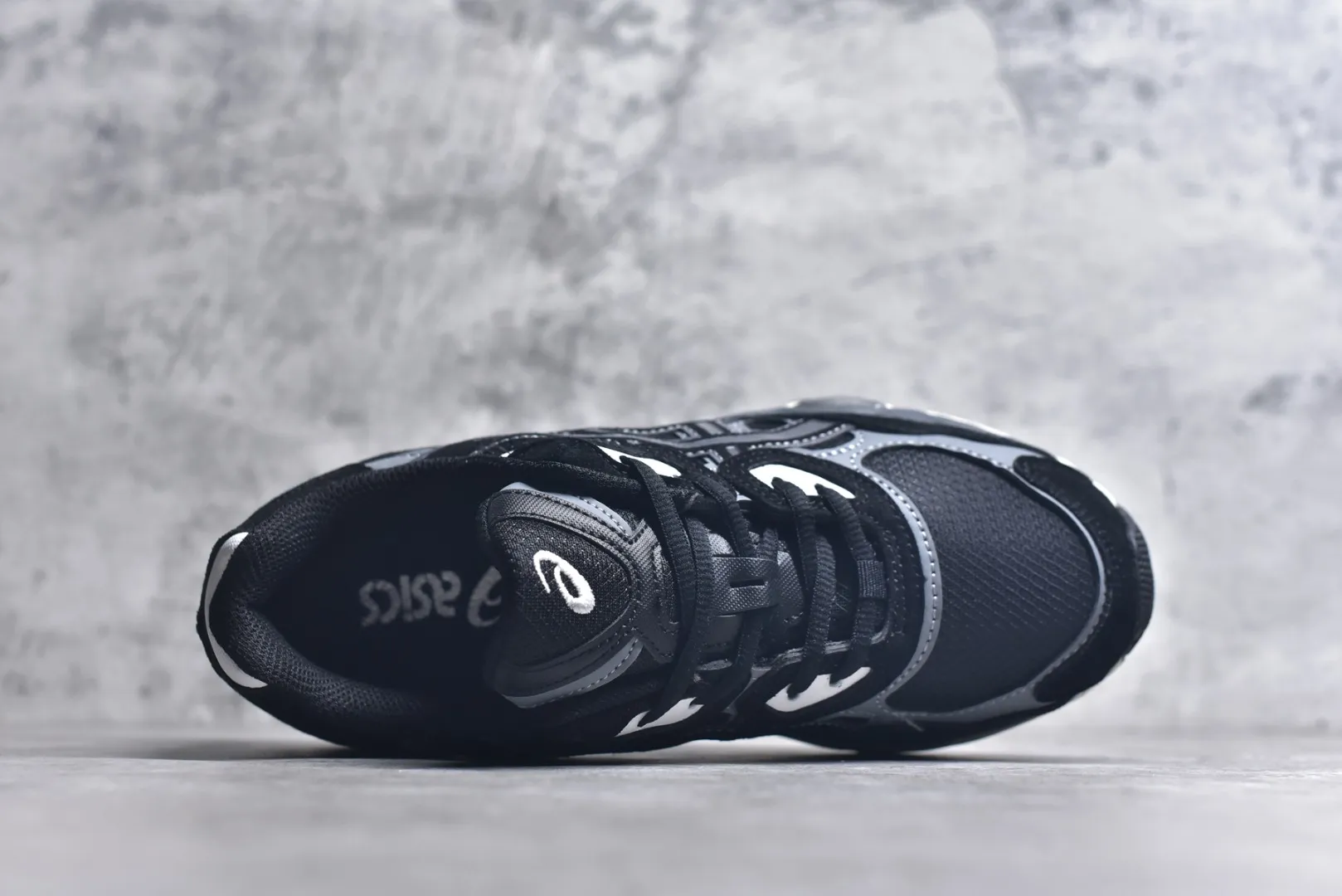 Compact ASICS GEL-NYC Black Low Top Replica Sneakers with High Quality Rep Shoes 643