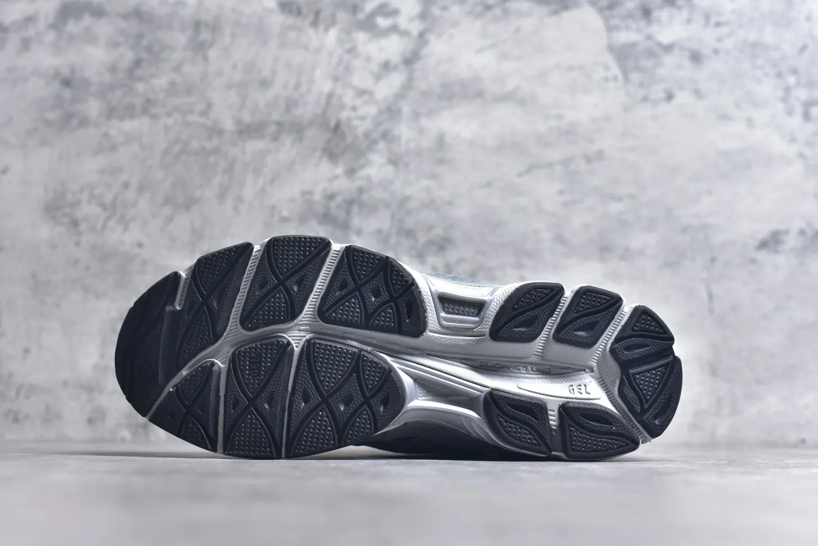 Effortless ASICS GEL-NYC Black Silver High Quality Replica Sneakers – Rep Shoes 645