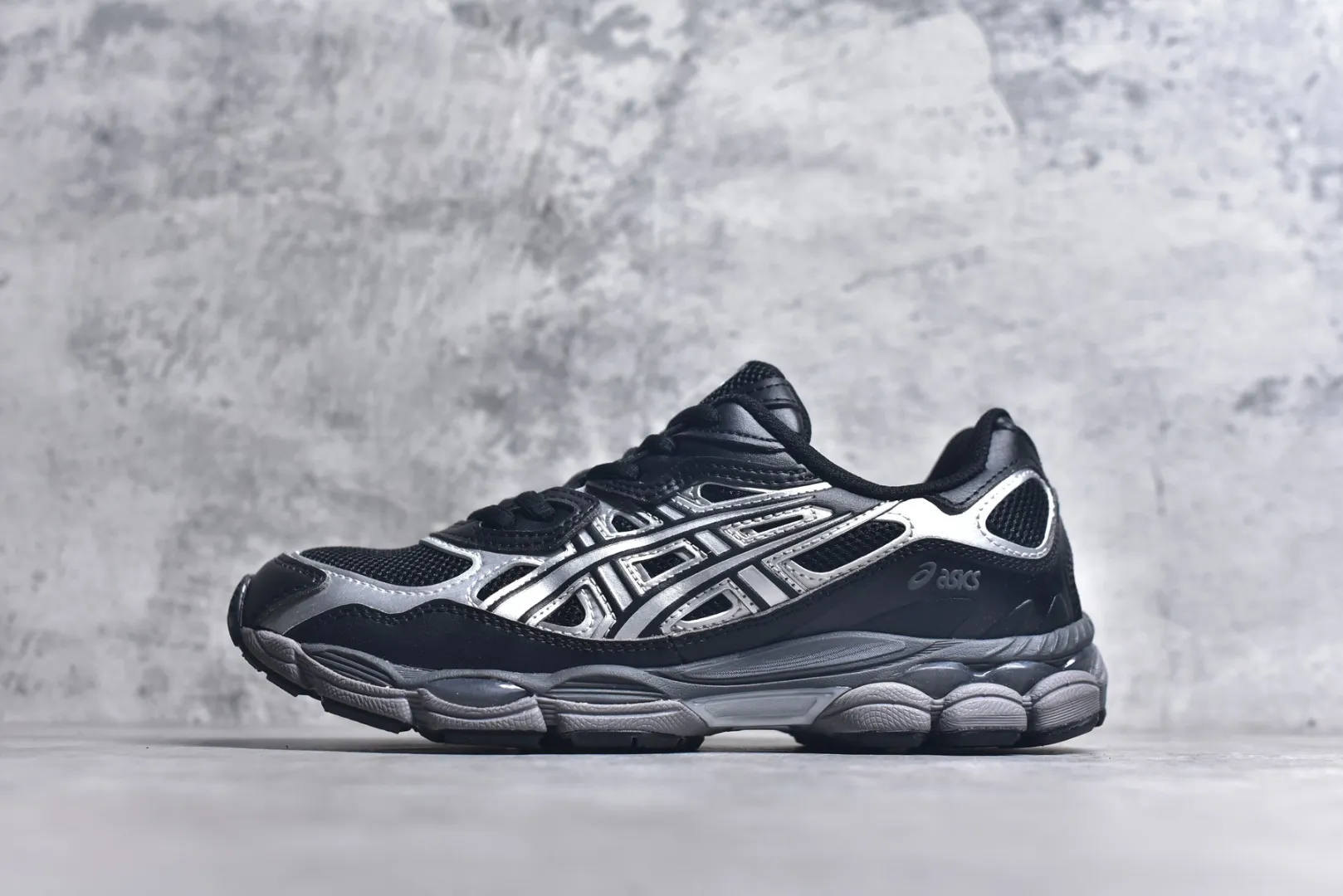 Thermal ASICS GEL-NYC Black Silver Replica Sneakers – High Quality Rep Shoes 651