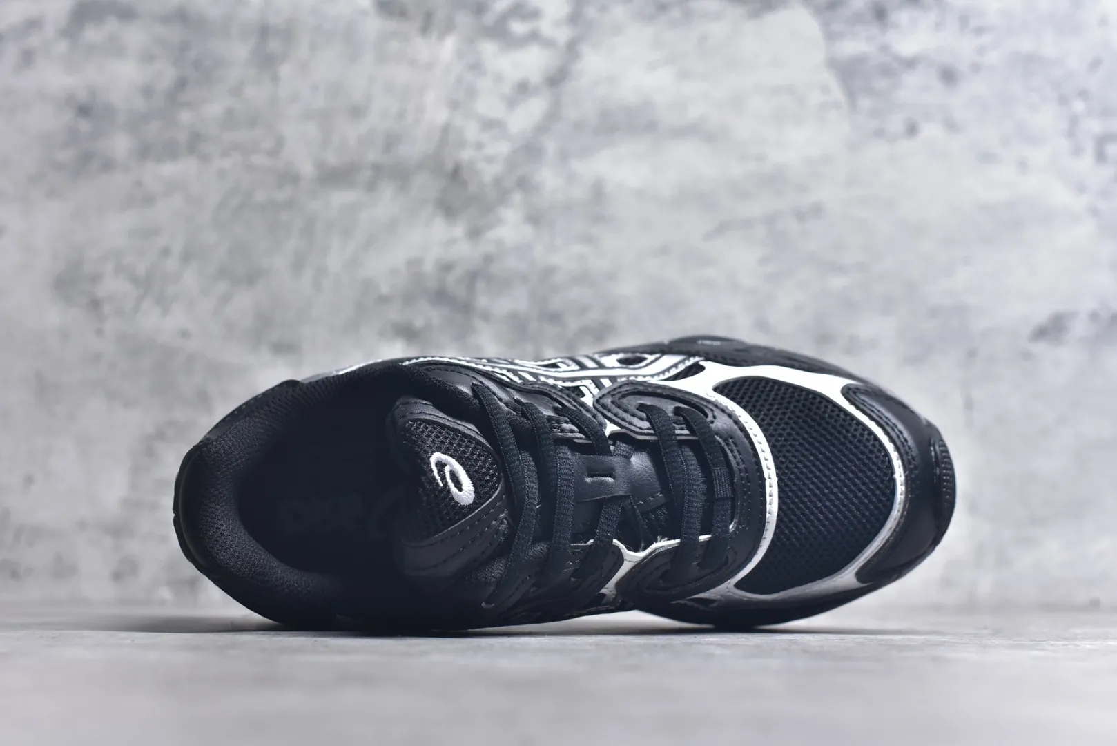 Thermal ASICS GEL-NYC Black Silver Replica Sneakers – High Quality Rep Shoes 651