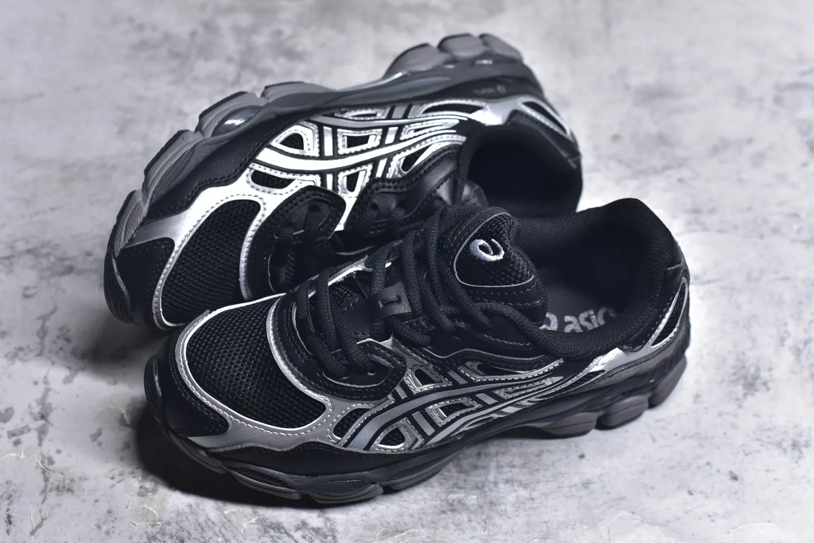 Thermal ASICS GEL-NYC Black Silver Replica Sneakers – High Quality Rep Shoes 651
