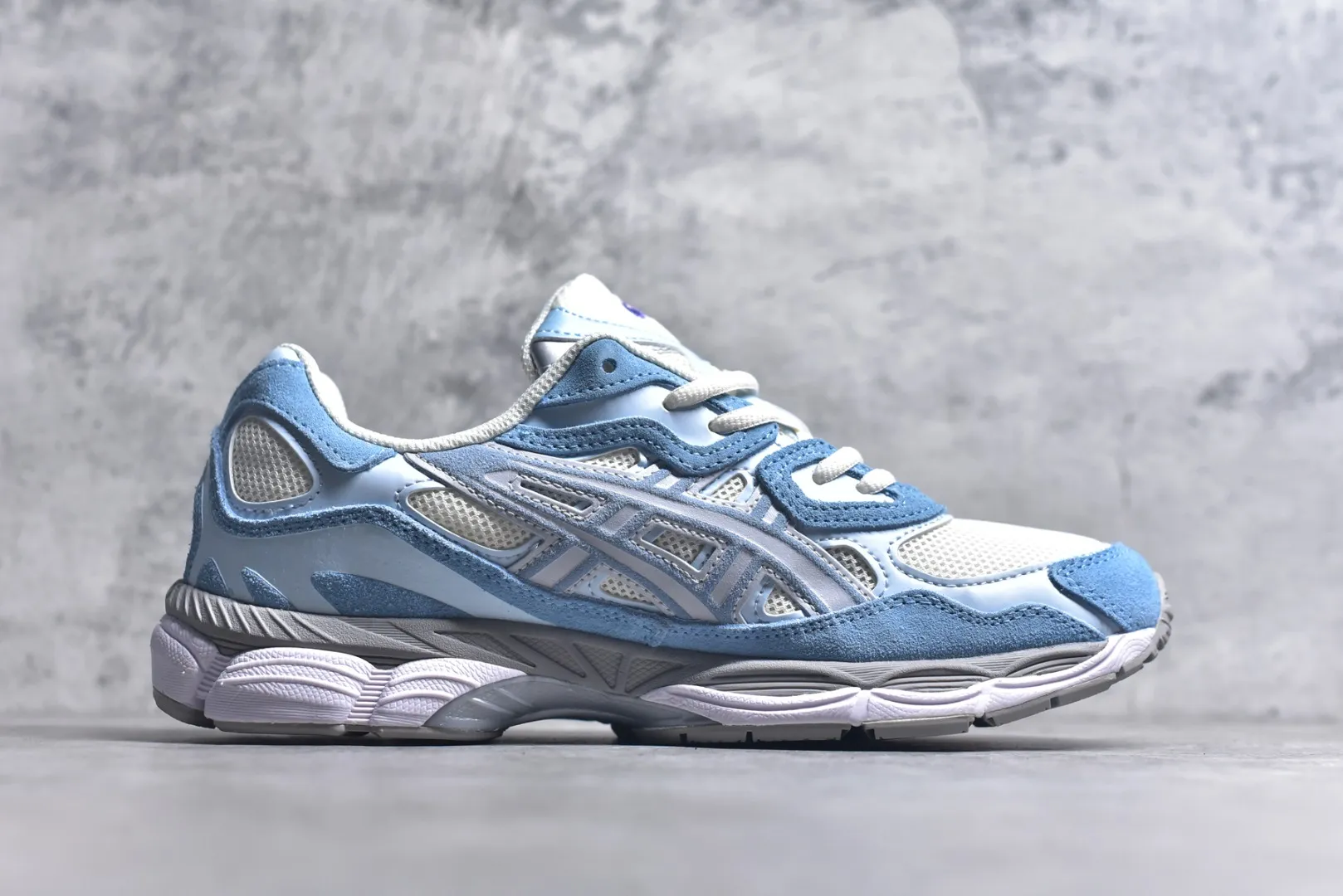 Resilient ASICS GEL-NYC Blue Low Top Replica Sneakers with High Quality 661