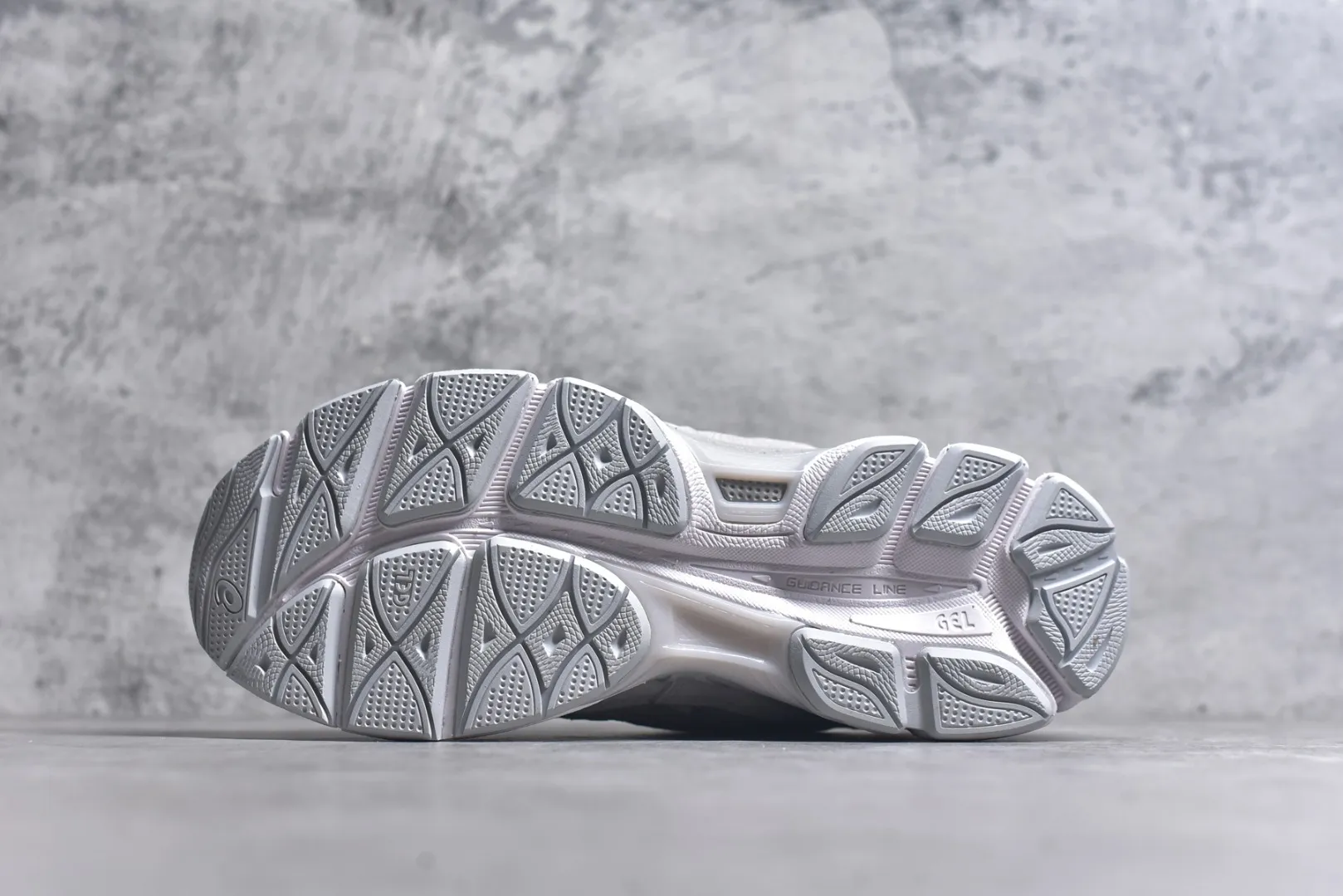 ASICS GEL-NYC Cloud Grey Replica Sneakers – High Quality Rep Shoes & 1:1 ASICS Sneakers Youthful 667