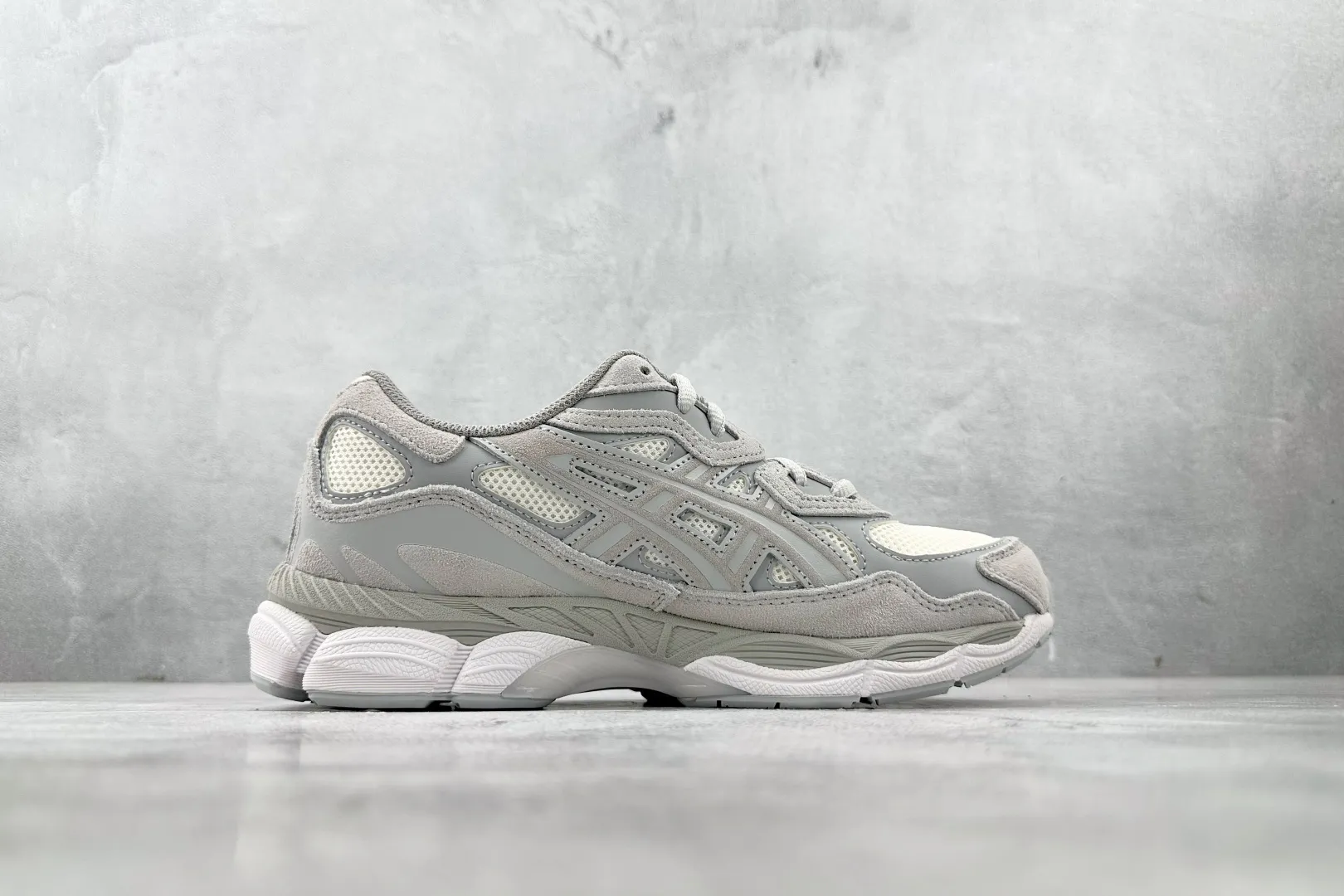 Classic ASICS GEL-NYC Grey White 1:1 Replica ASICS Sneakers with  Quality Rep Shoes 677