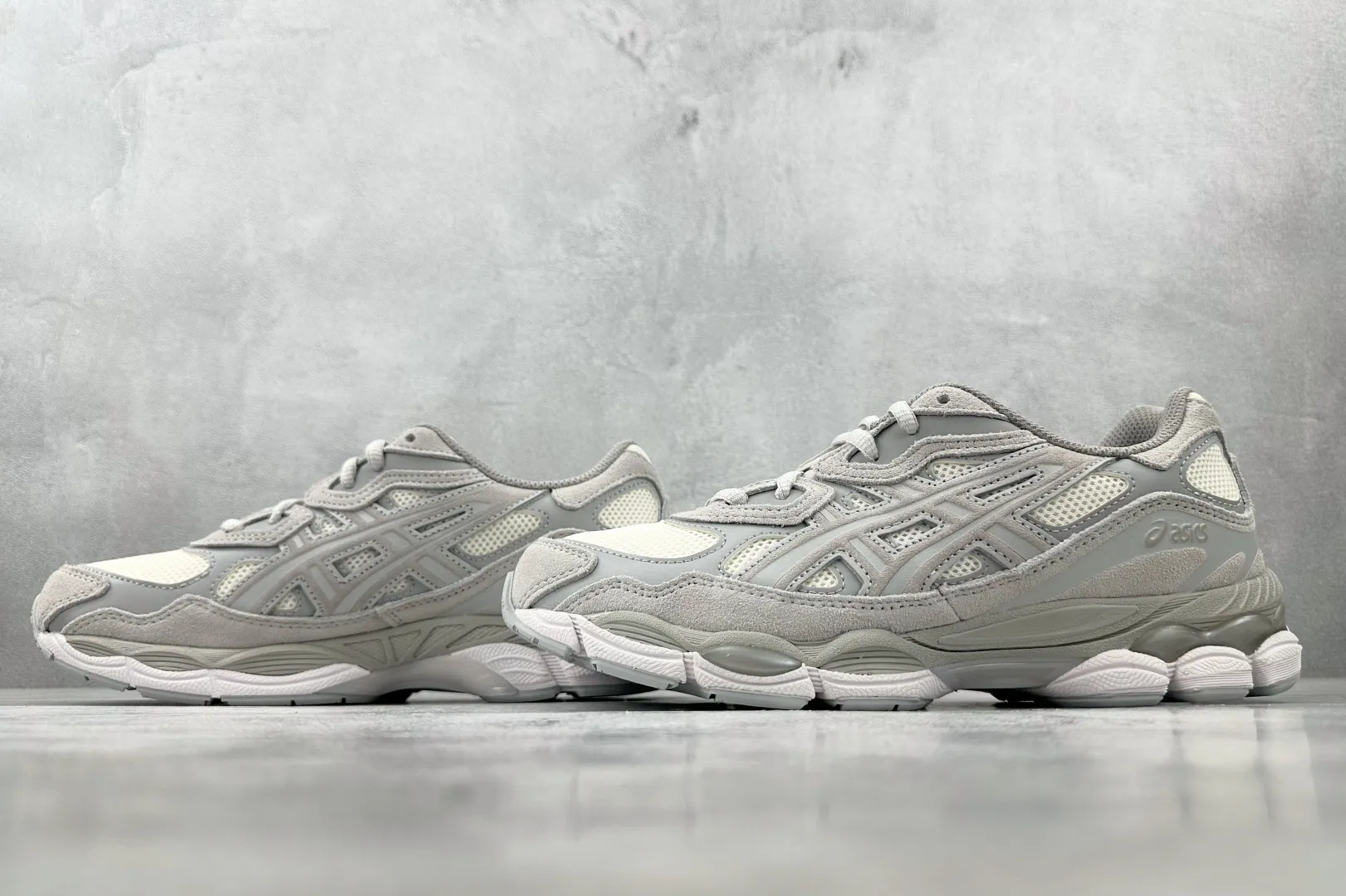 Classic ASICS GEL-NYC Grey White 1:1 Replica ASICS Sneakers with  Quality Rep Shoes 677