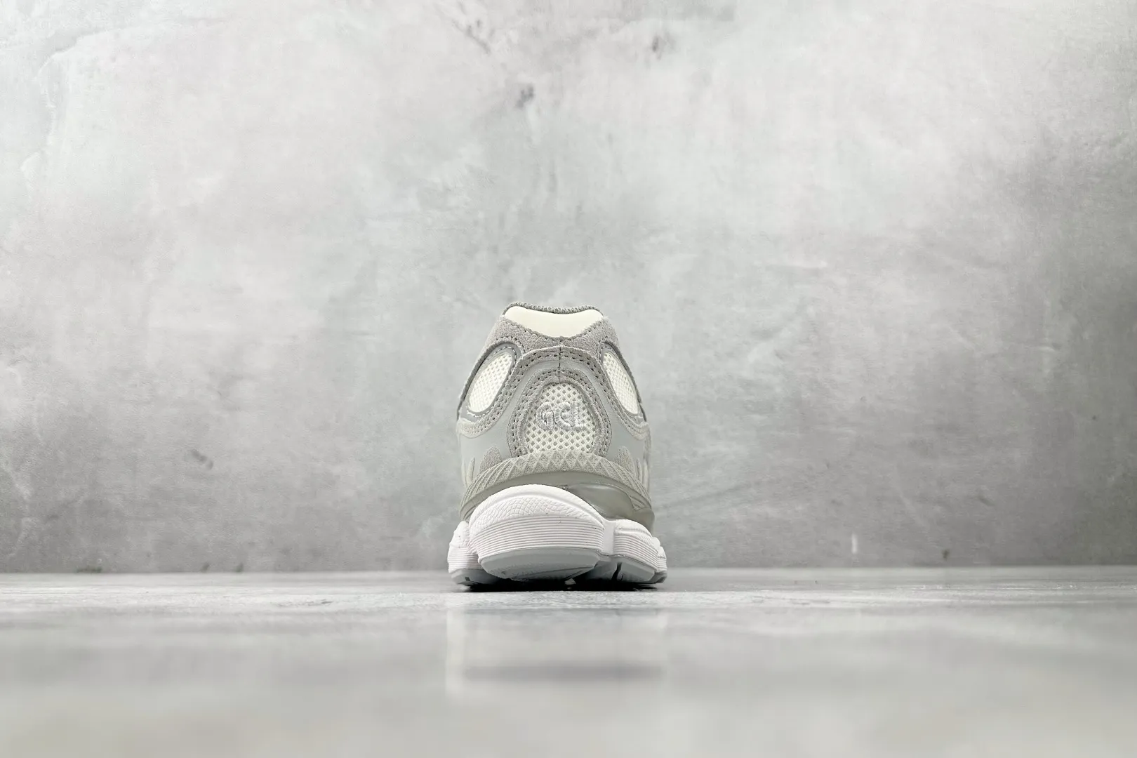 Classic ASICS GEL-NYC Grey White 1:1 Replica ASICS Sneakers with  Quality Rep Shoes 677