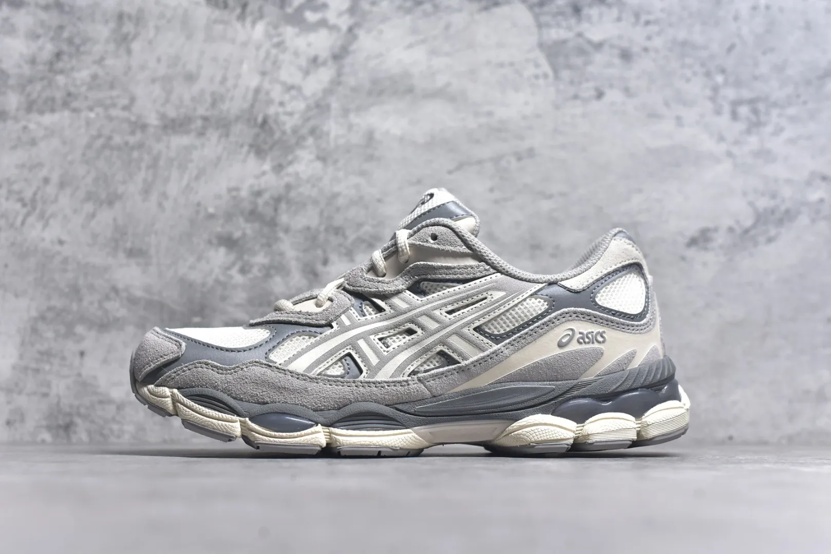 ASICS GEL-NYC Grey White Replica Sneakers –  Rep Shoes & High Quality ASICS Running Replicas Versatile 673